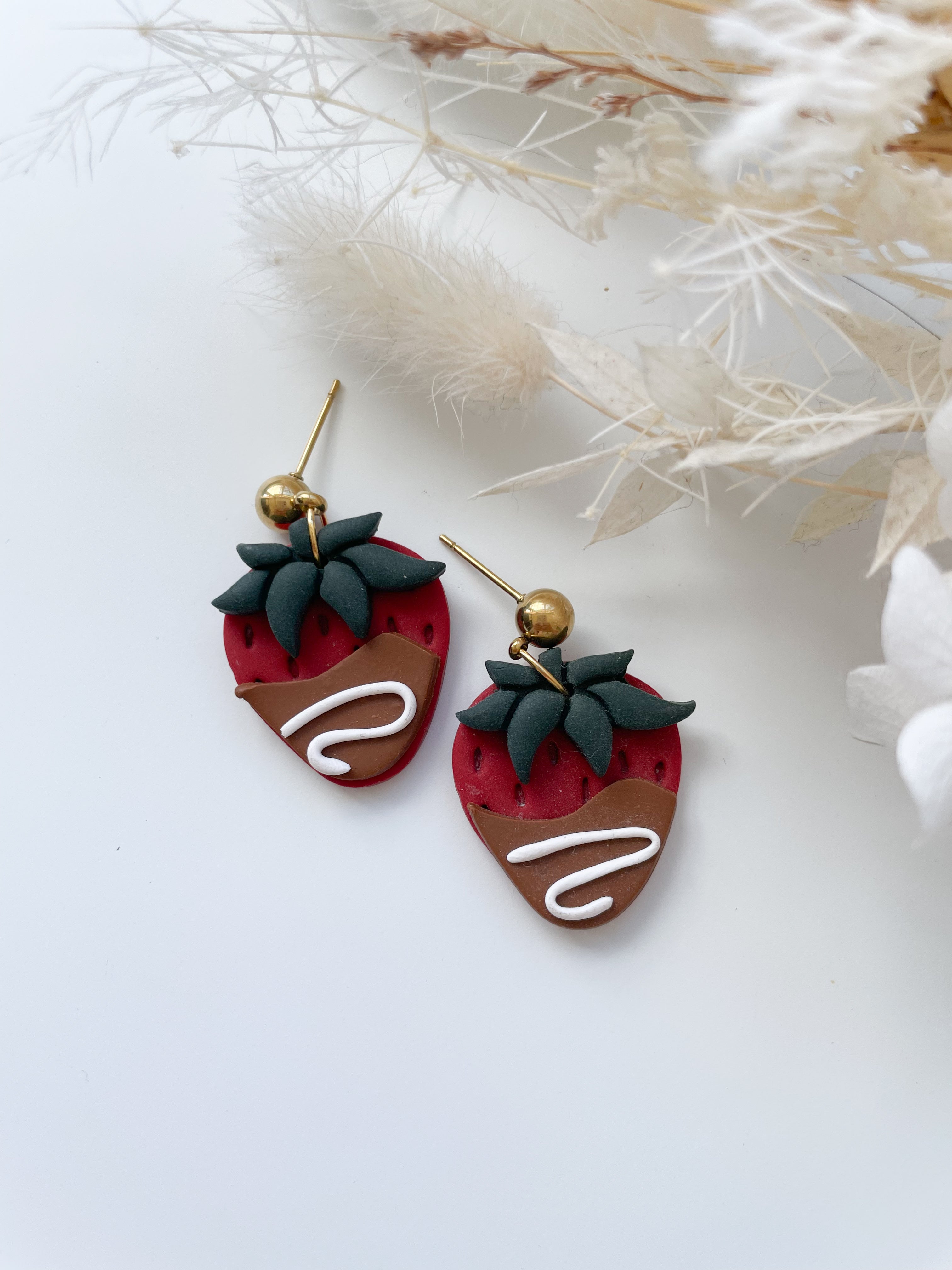 Chocolate covered Strawbs
