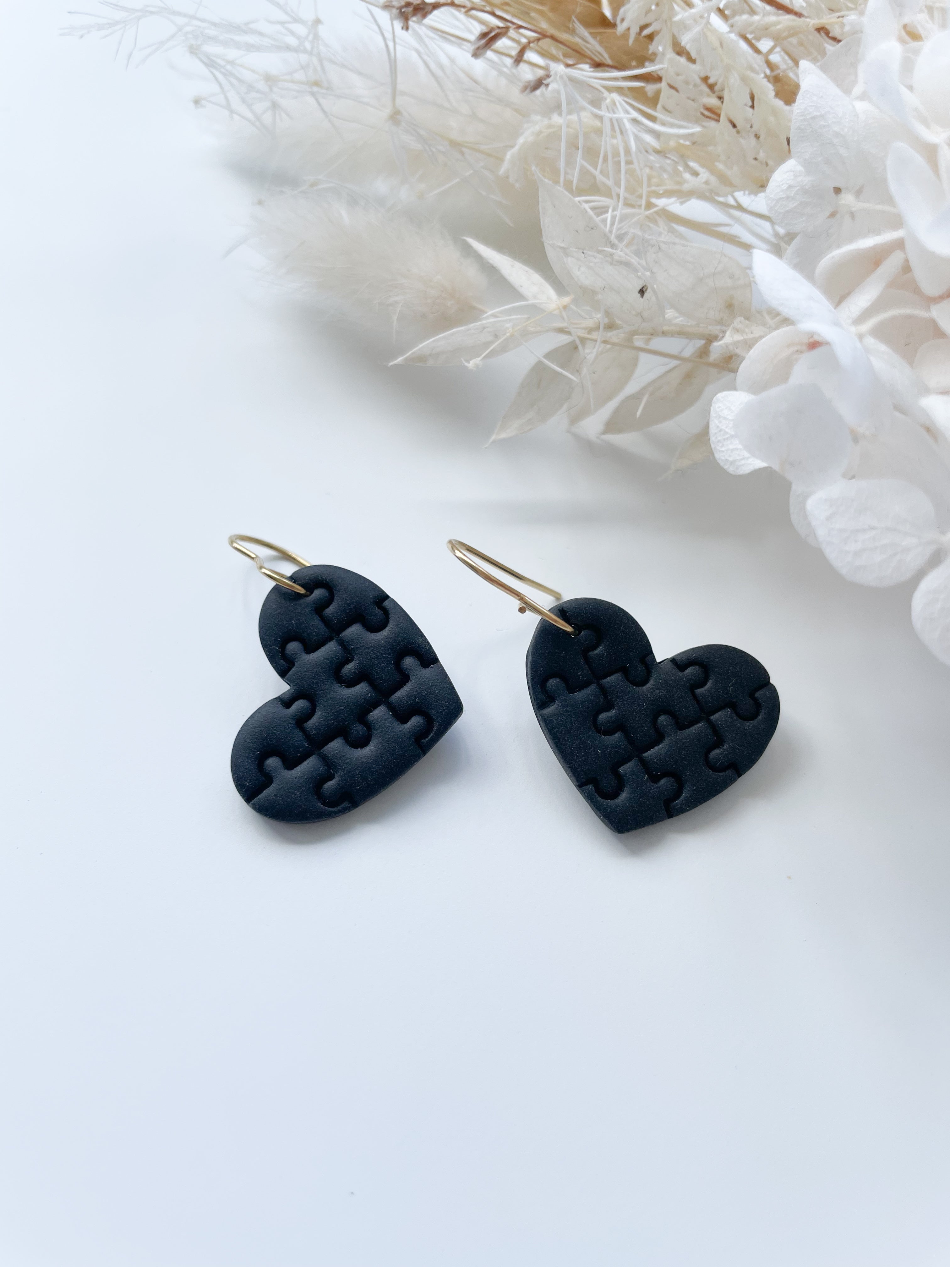 Black Puzzle Hearts