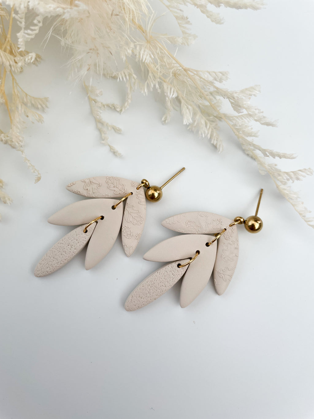 Cream leaf drop