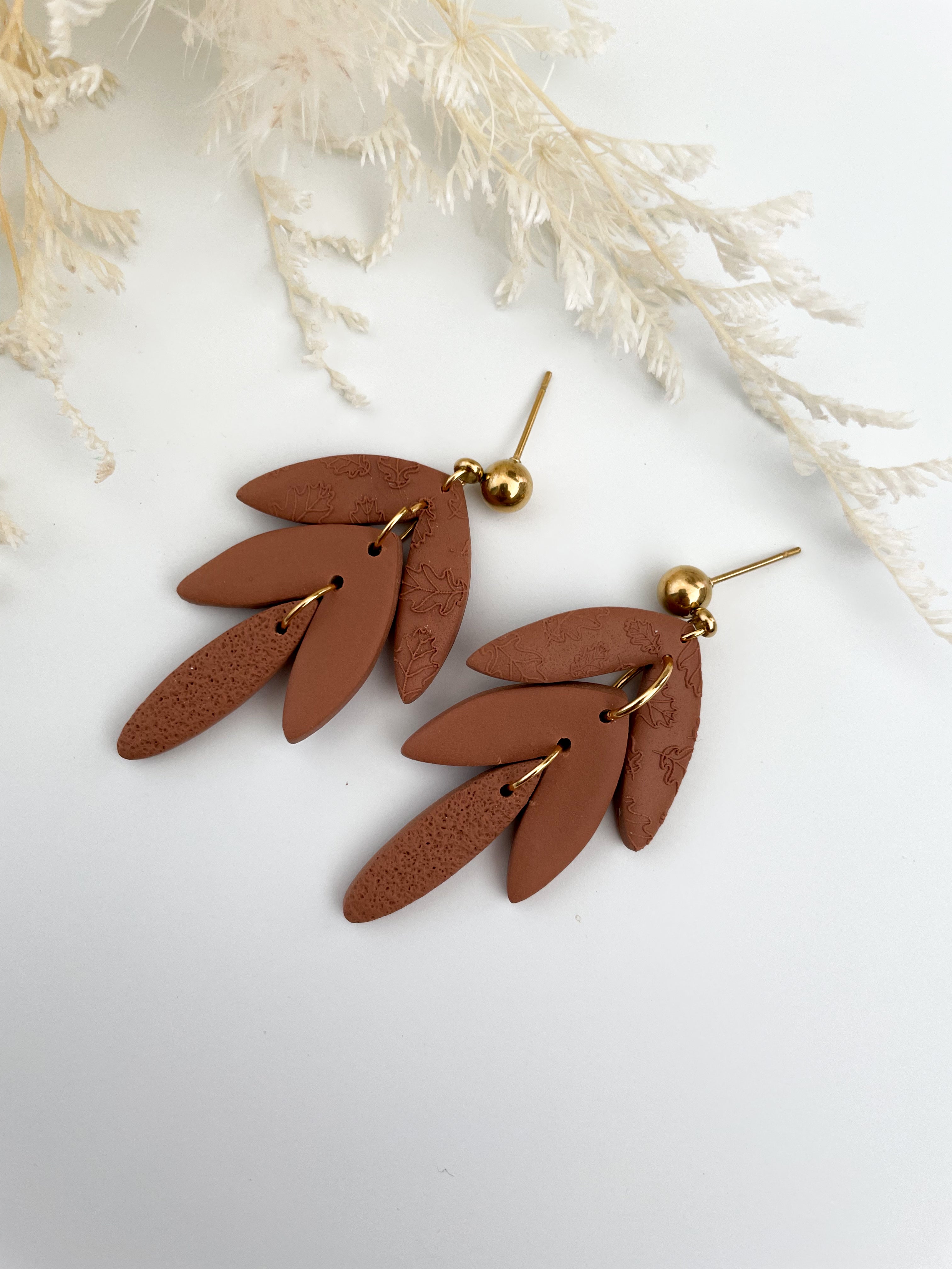 Orange-brown leaf drop