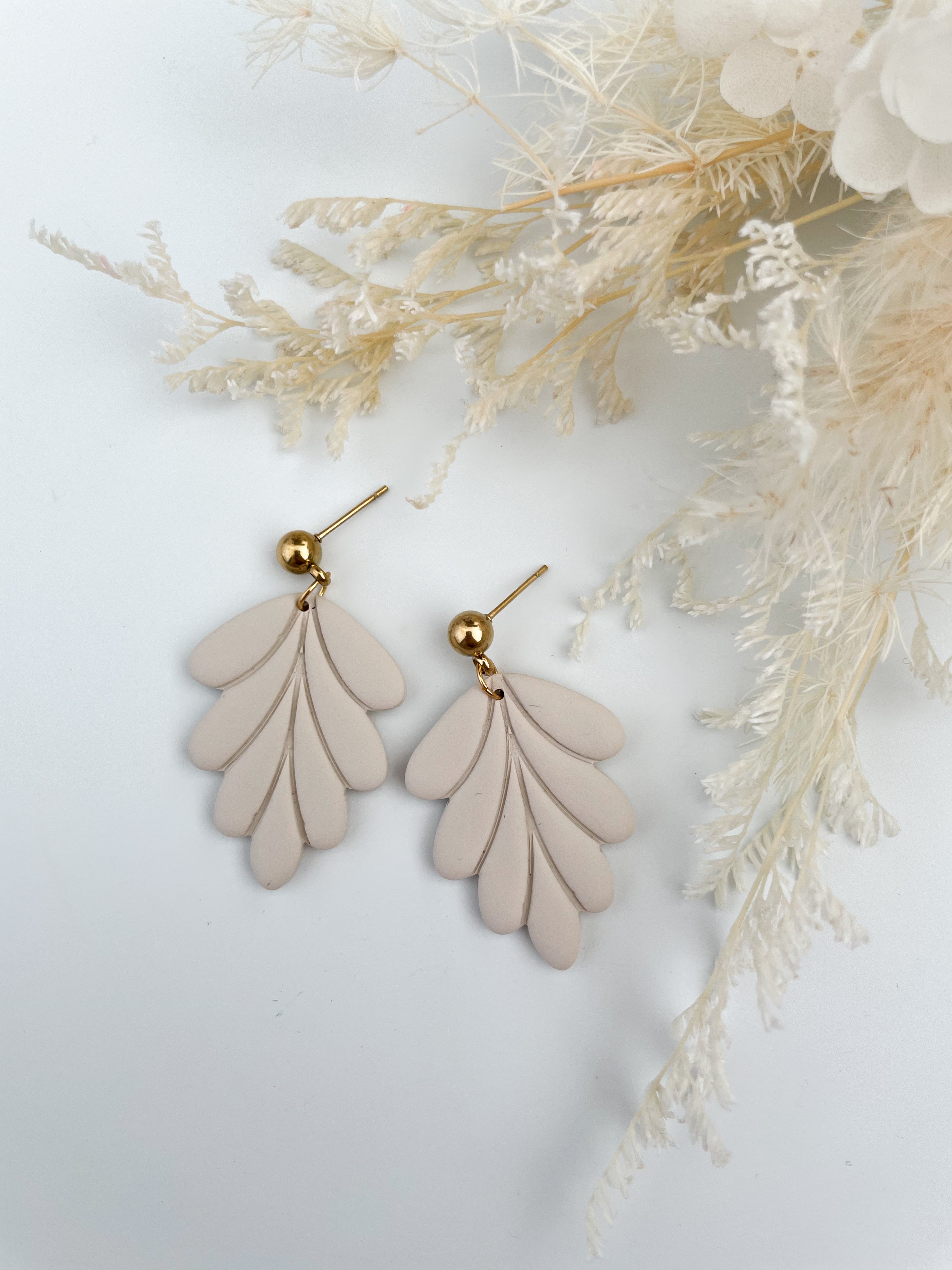Cream Leaf