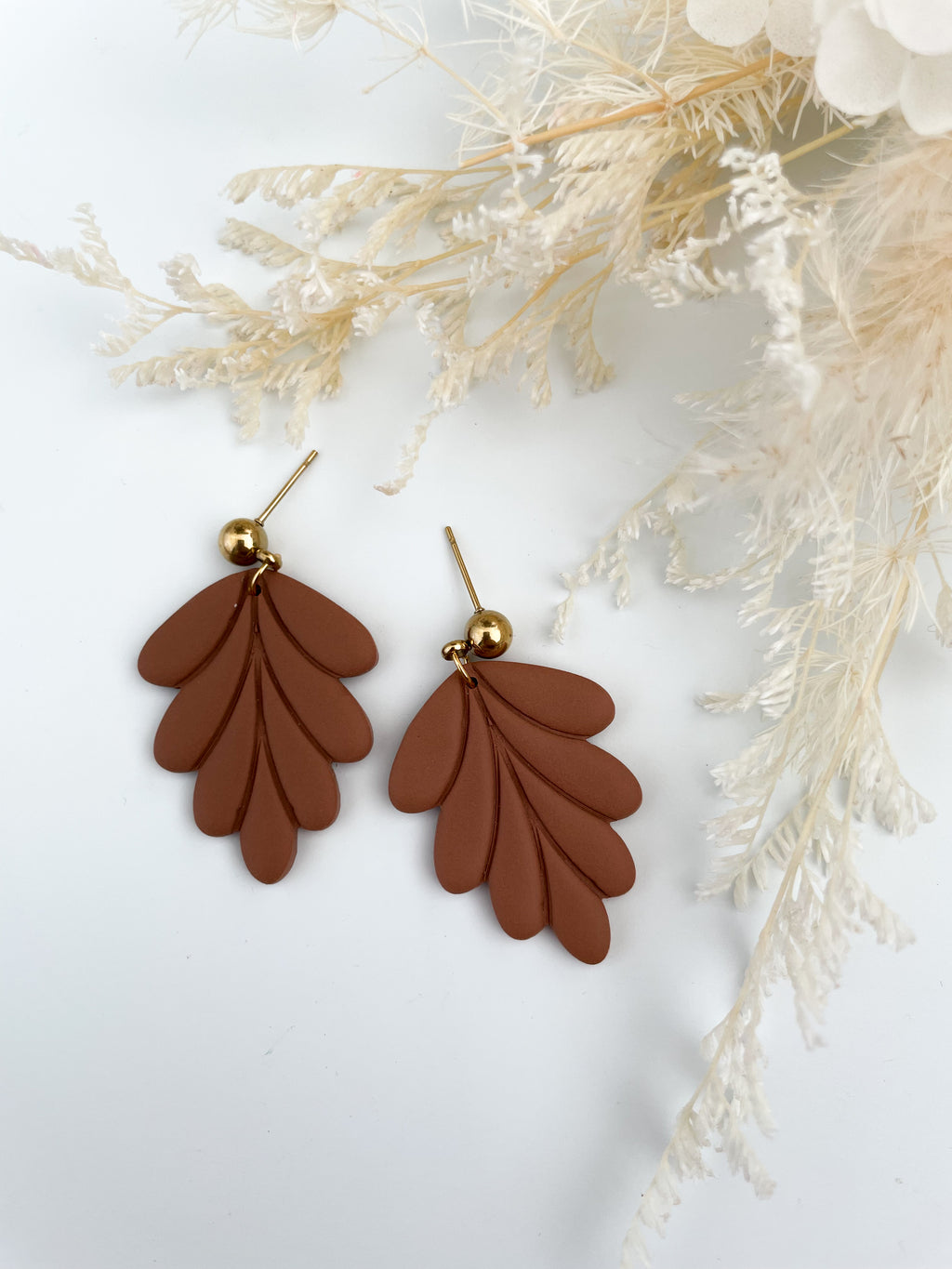 Orange-brown Leaf