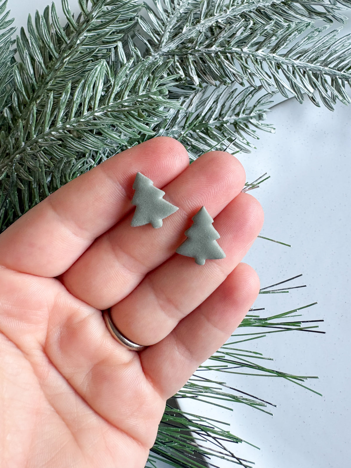 Tree studs