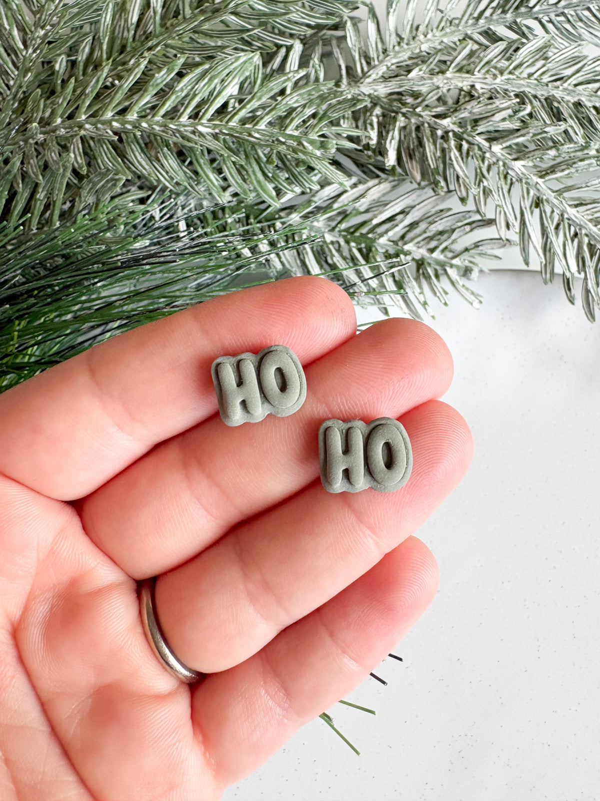 Ho Ho studs