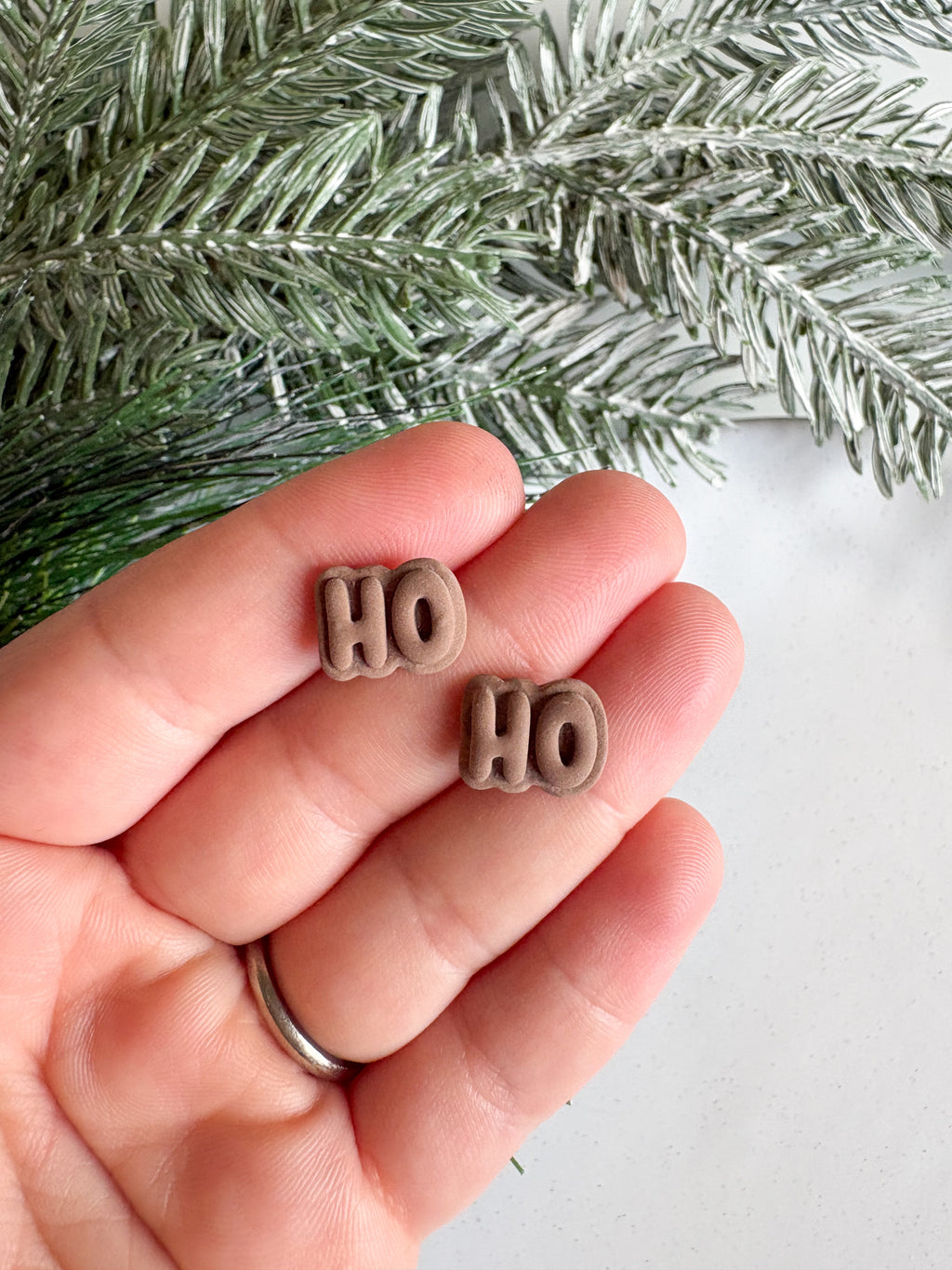 Ho Ho studs
