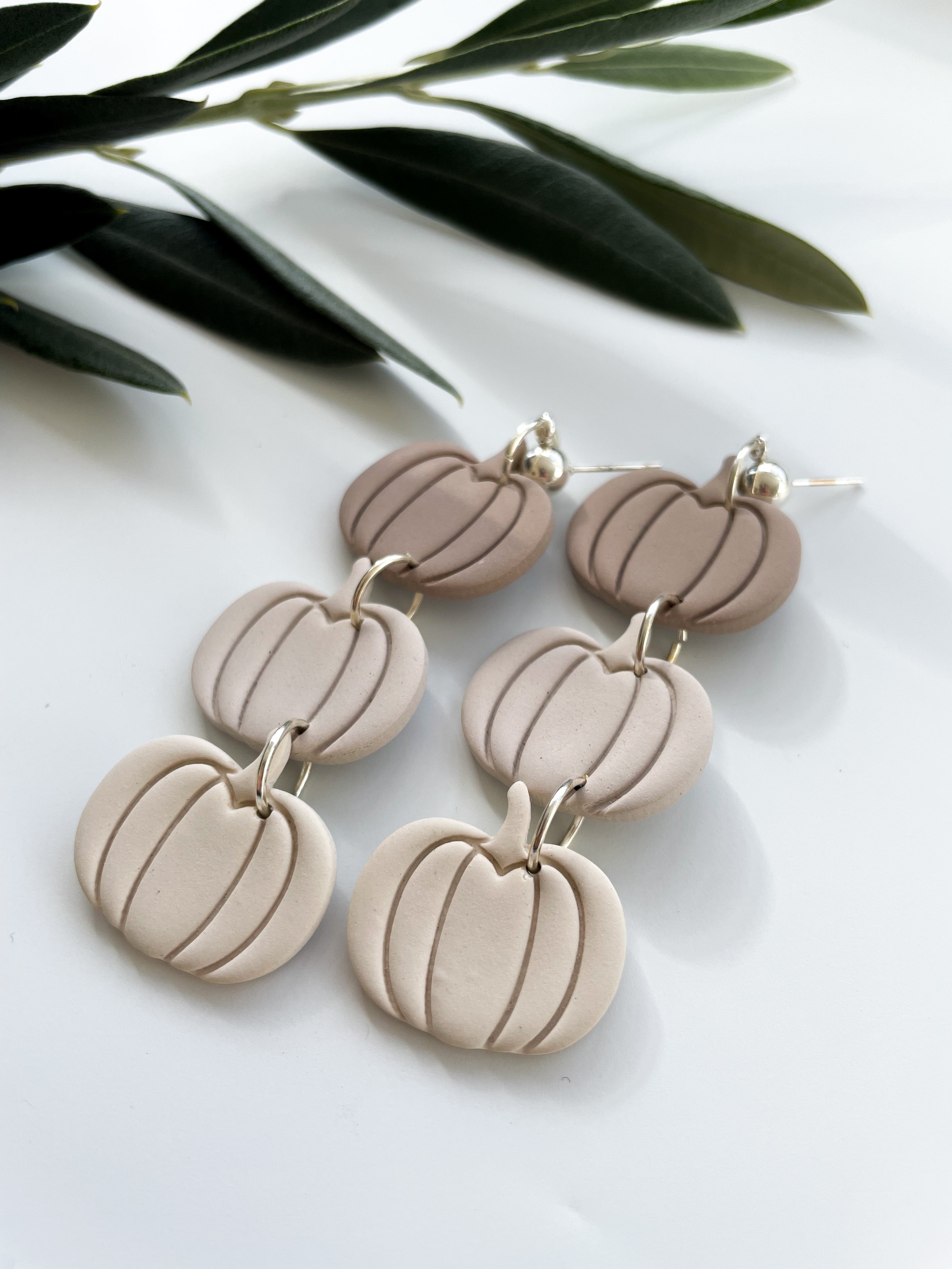 Stacked Pumpkin - Beige